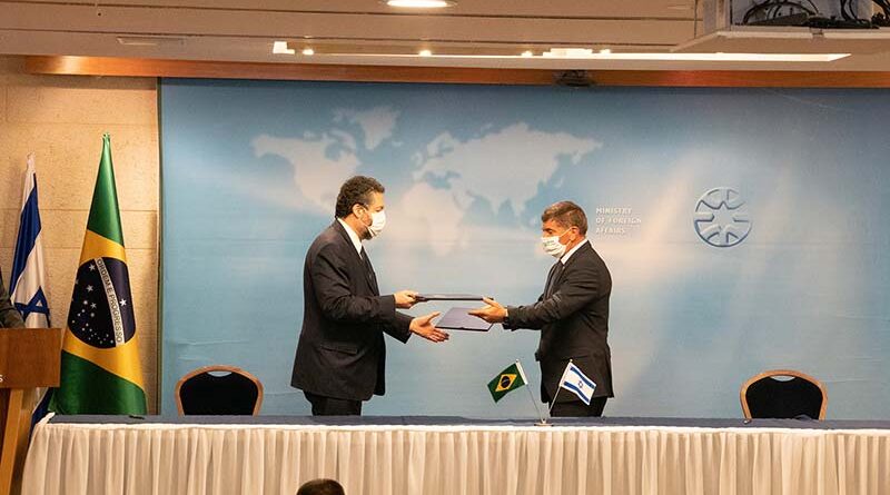 Brasil e Israel assinam acordo