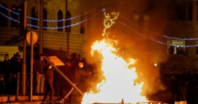 Confrontos continuam nas ruas de Jerusalém