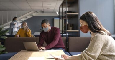 acabam as restrições nos locais de trabalho