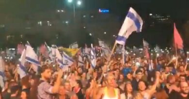 Tel Aviv comemora e Jerusalém chora