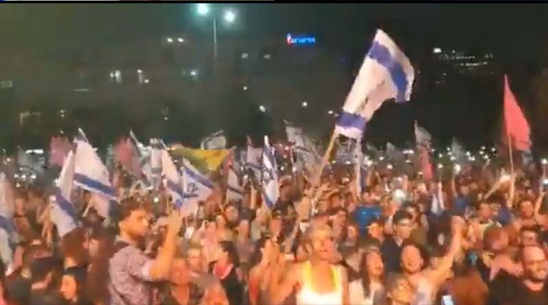 Tel Aviv comemora e Jerusalém chora