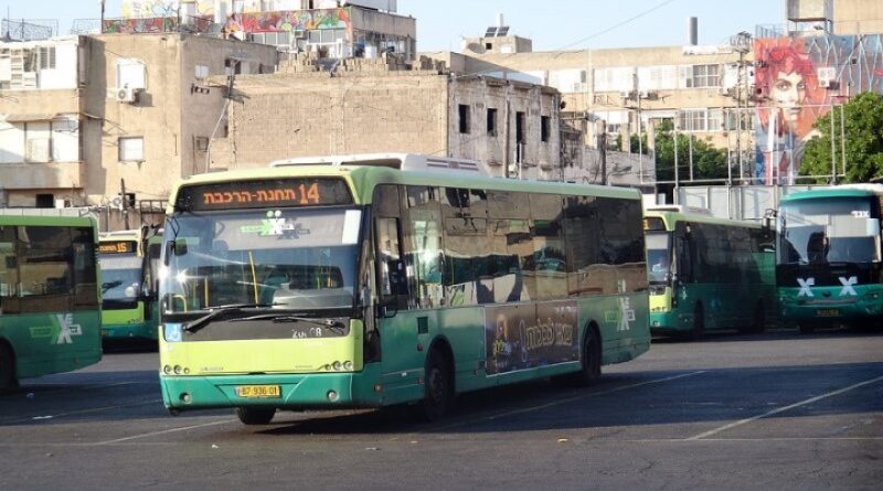 Motoristas de ônibus fazem greve