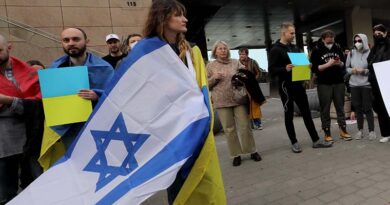 Israelenses protestam contra invasão