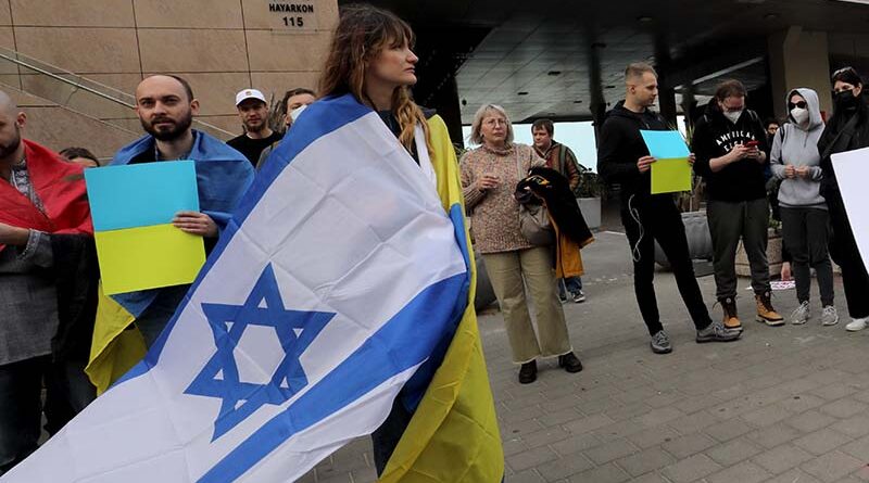 Israelenses protestam contra invasão