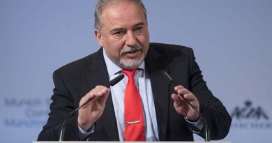 Liberman registra queixa sobre ameaças