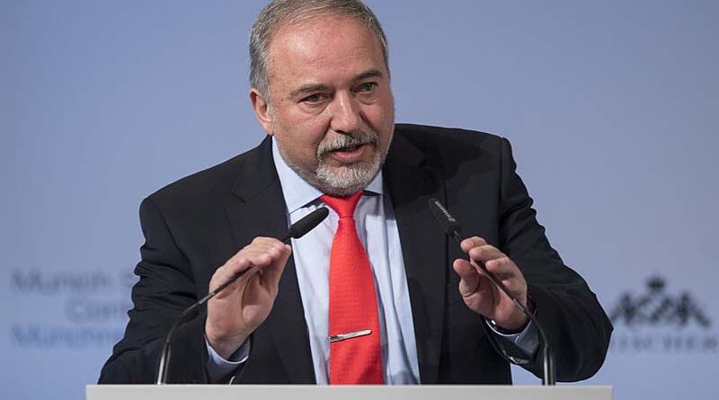 Liberman registra queixa sobre ameaças