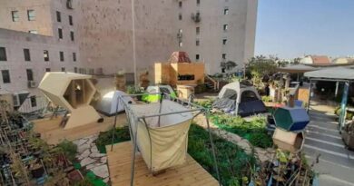 acampamento de luxo no centro de Jerusalém