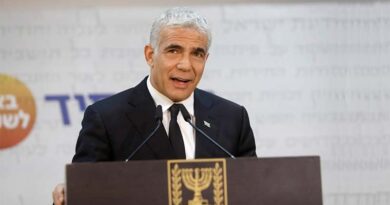 Lapid assume como primeiro-ministro