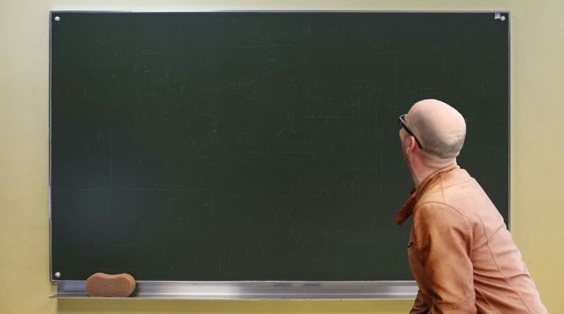 Liminar pode forçar professores a retornar