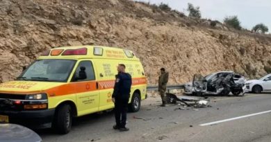 Três israelenses mortos em ataque terrorista