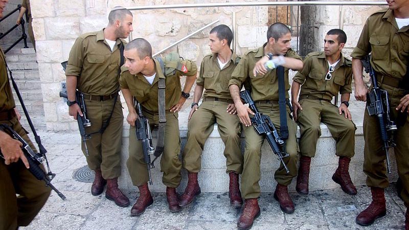 Exército de Israel recruta pela primeira vez mulheres para o posto