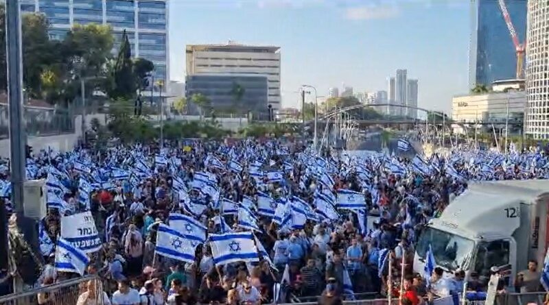 Ativistas se reúnem para apoiar a reforma