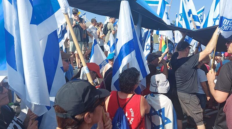 Protestos contra reforma continuam