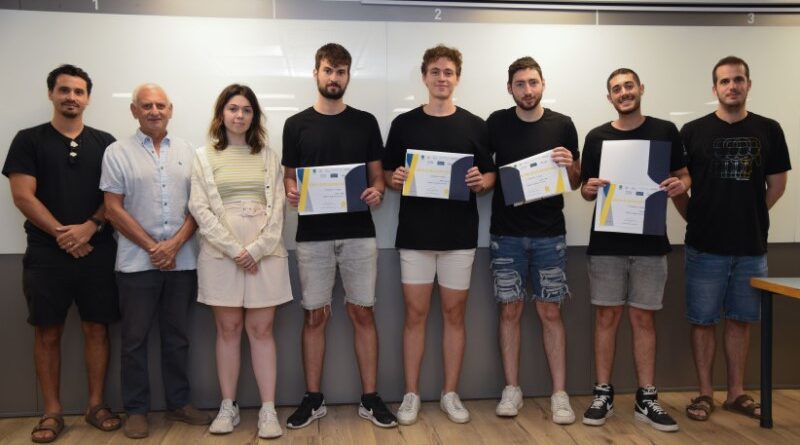 Estudantes israelenses competem em hackathon