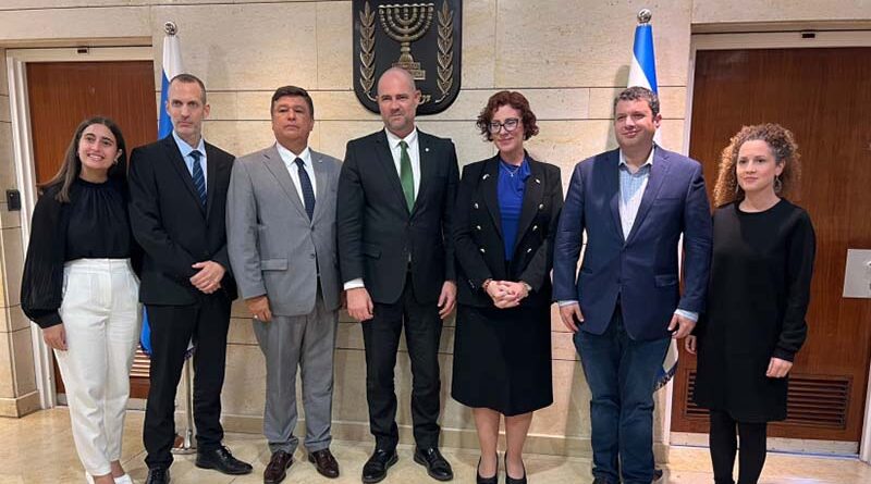 Deputados brasileiros visitam Israel