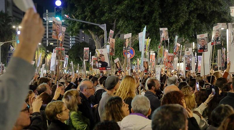 Protestos pedem acordo por reféns