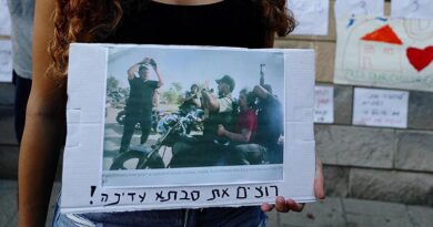 Manifestantes bloqueiam Ayalon