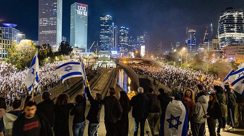 Milhares protestam contra Netanyahu