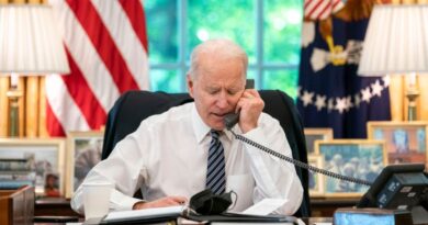 Biden confirma interrupção do envio de armas