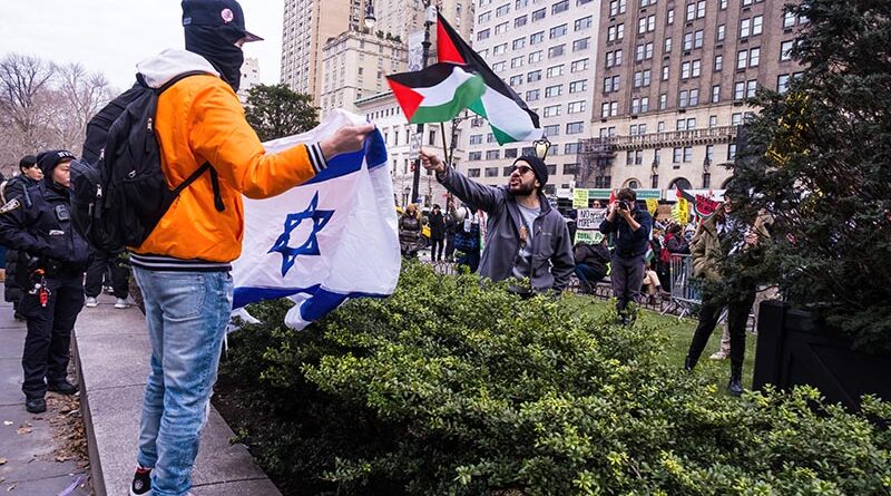 Manifestantes anti-Israel se reúnem