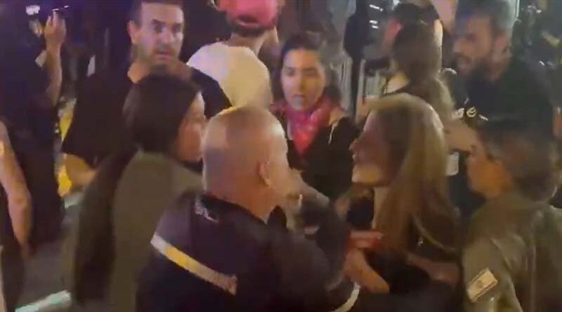 Confrontos em protesto contra o governo