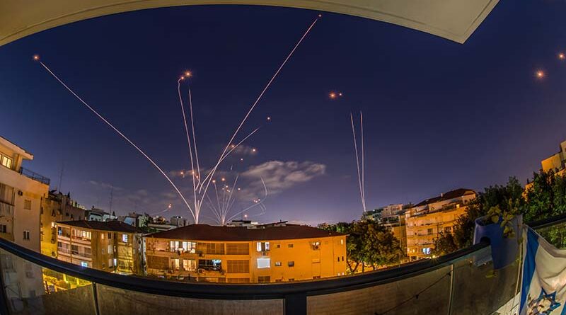 Hezbollah bombardeia o Norte