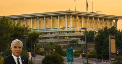 Yesh Atid inicia processo para dispersar Knesset