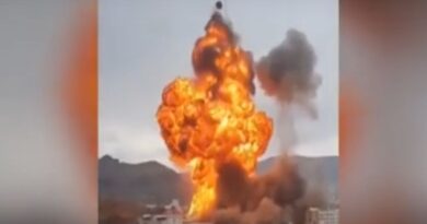 Ataques em Sanaa atingem líderes houthis
