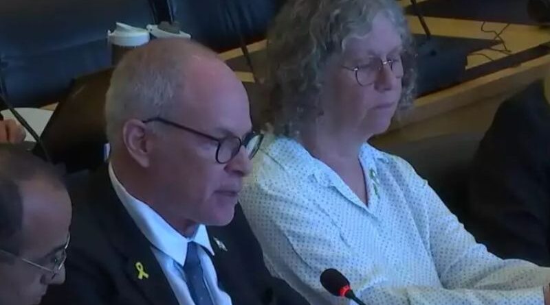 Casal Siegel relata torturas em Gaza em comitê da ONU