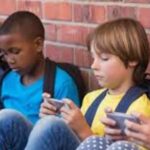 Uso de celulares será proibido nas escolas