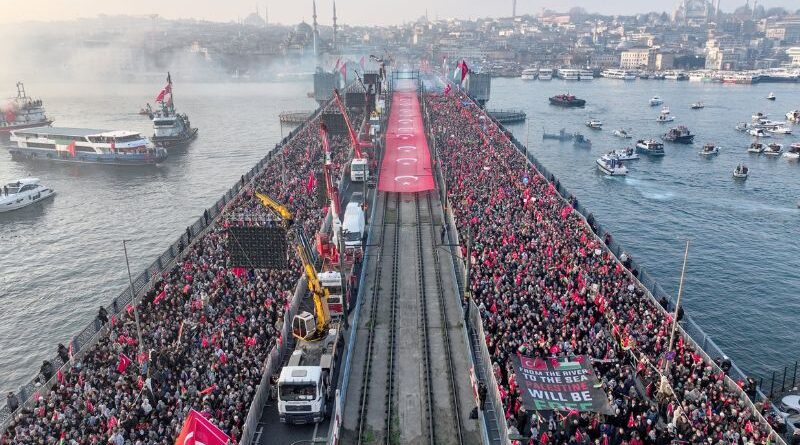 500 mil participam de protesto anti-Israel em Istambul