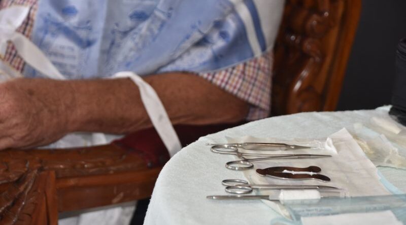 Reino Unido avalia circuncisão como possível abuso infantil