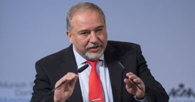Liberman propõe compromisso para o próximo governo