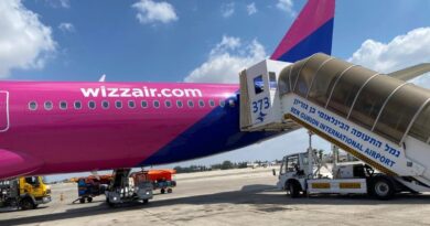 Apesar das tensões, israelenses continuam viajando