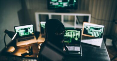 Antissemitismo digital cresce e se torna mais sofisticado