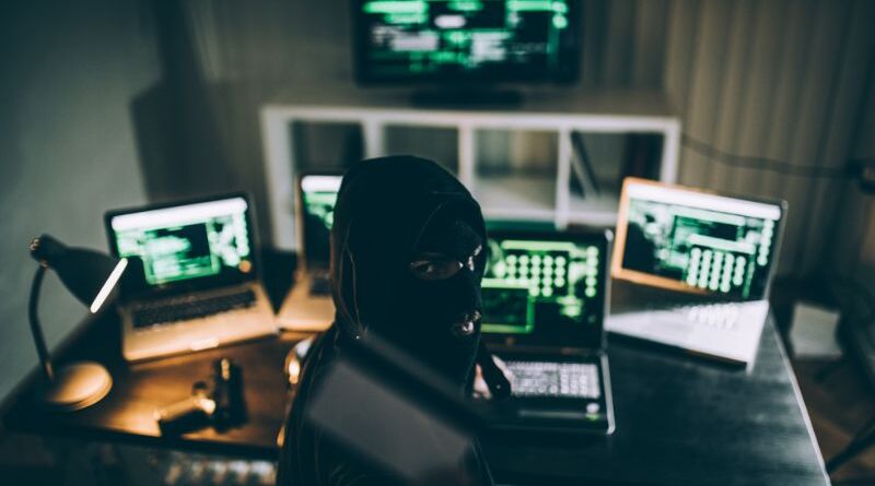 Antissemitismo digital cresce e se torna mais sofisticado