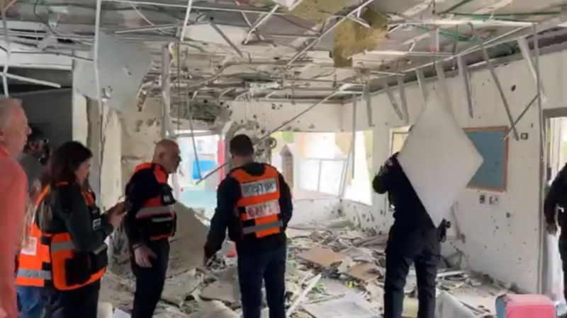 Bombas de fragmentação atingem creche em Rishon